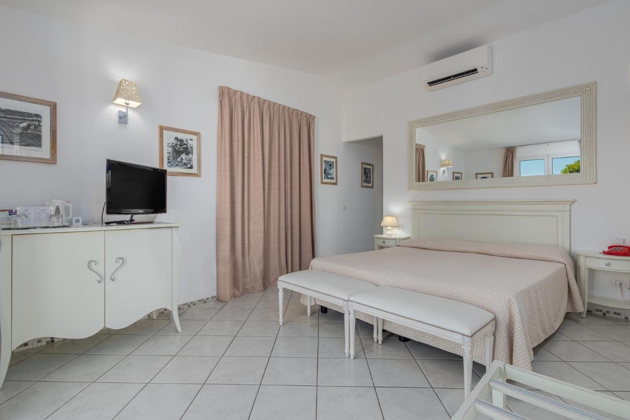 The Pelican & - Adults Only Olbia